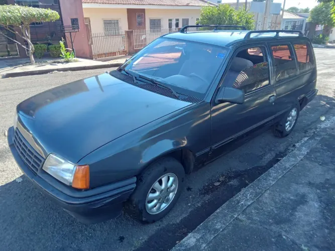 Chevrolet Ipanema GL 1.8 MPFI / EFI /SL 4P 1991