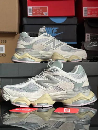 Sneaker New Balance 9060 Grey Lilac - tamanho 36BR, original (1026)