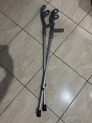 PAR DE MULETAS