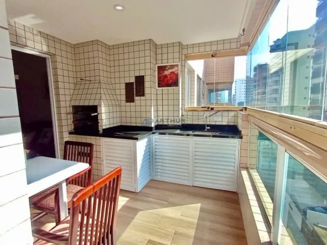 Apartamento mobiliado à venda na aviação em Praia Grande a 90 metros da Praia