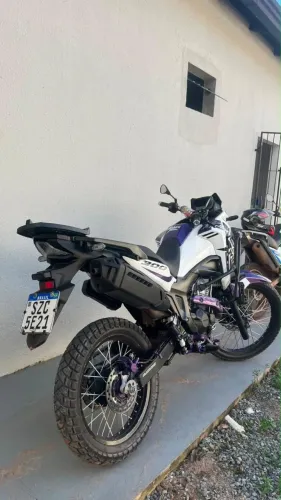 VENDE-SE MOTO SAHARA