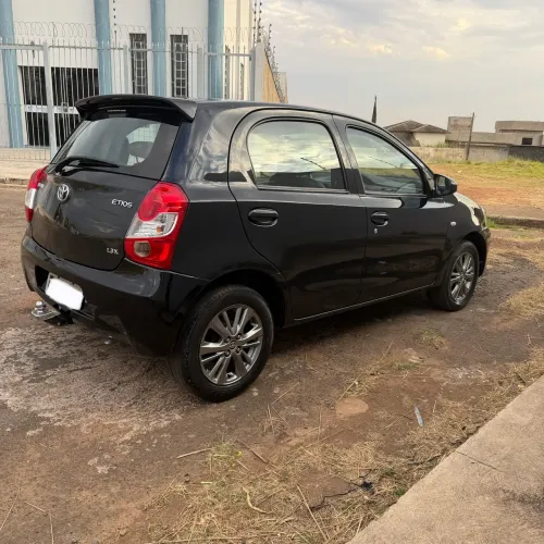 Toyota Etios X 1.3 Flex 16V 5P Mec. 2017