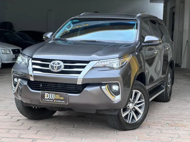 Toyota Hilux SW4 SRX 4X4 2.8 TDI 16V Dies. Aut. 2020