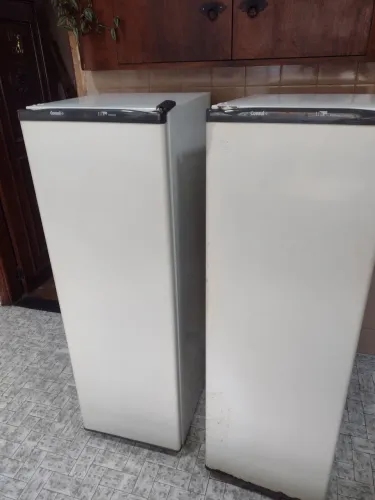 Conjunto geladeira + freezer Consul