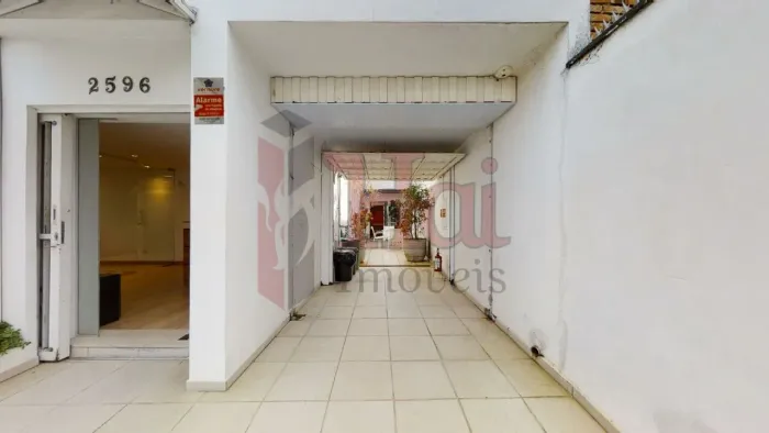 Casa Comercial na Av Indianópolis à venda