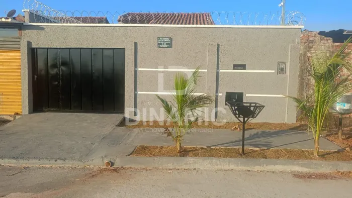 Casa reformada com 2 quartos no Dom Bosco II Aparecida de Goiânia.