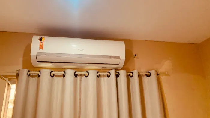 SPLIT MIDEA 18 MIL BTUS