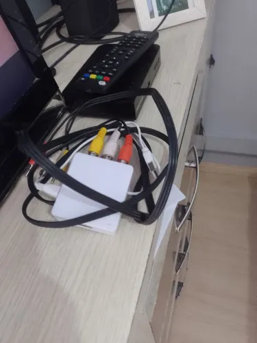 Vendo um monitor tv o c 18 polegada e um convensso positivo com cotrole
