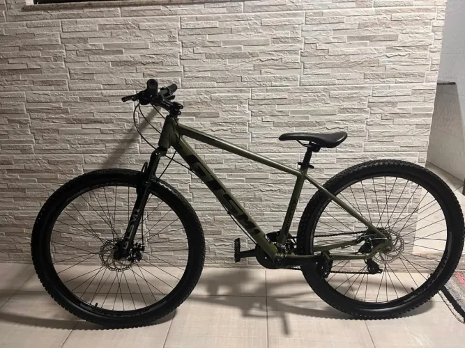 Bike GTS M1 Aro 29 Shimano Tourney 24 marchas Freio a Disco