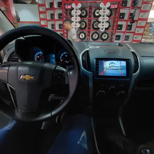Instalação de equipamento automotivos 