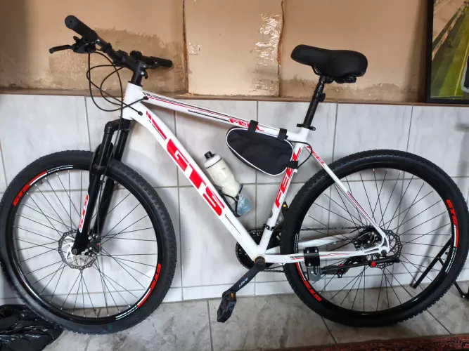 Bicicleta GTS aro 29 24 marchas