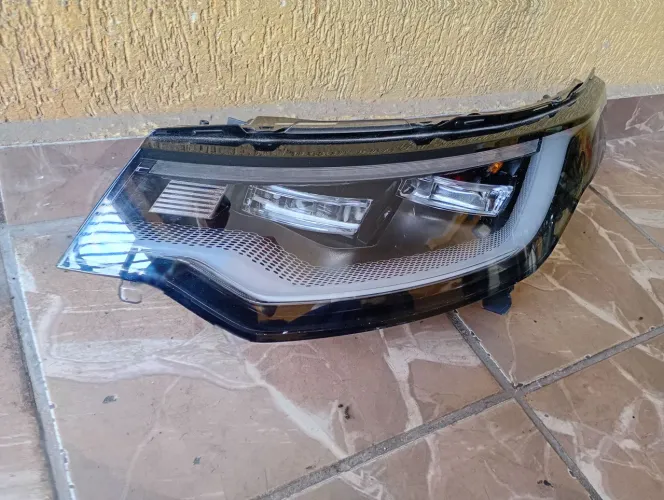 Farol Esquerdo Land Rover Discovery 5 2020 A 2023 Led Xenon (Detalhe)