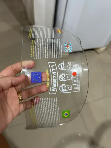 Vende-se 2 viseiras de capacete