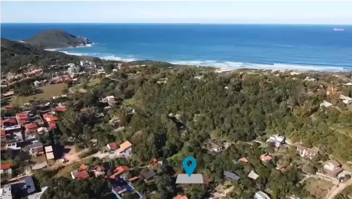 Terreno à Venda na Praia do Rosa, Imbituba/SC | 1.451 m² a 200m do Centrinho