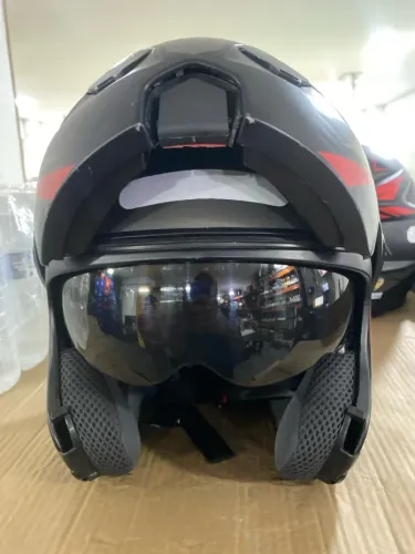 Capacete robocop