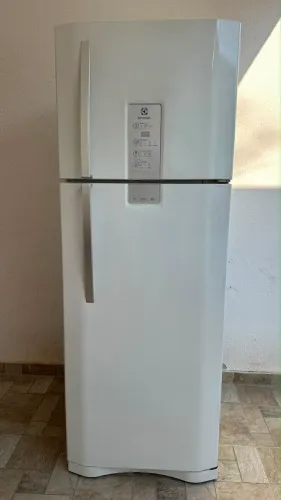Vende-se geladeira frost Free