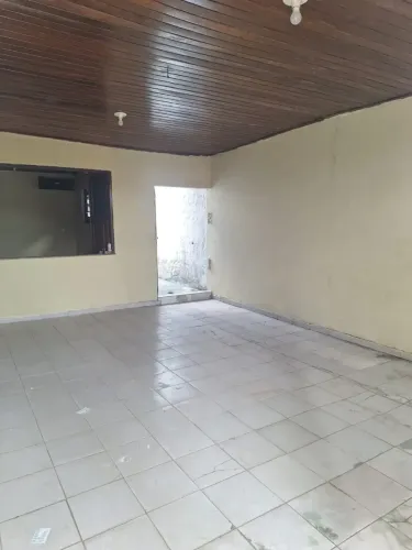Vendo casa na Cidade Nova 6, c/ 3 quartos, sendo 2 suítes, cozinha, sala quintal c/ edicul