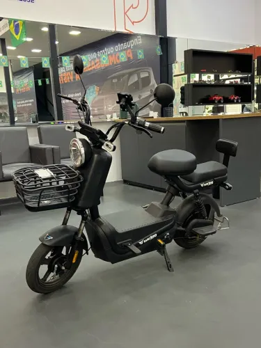 Vendo scooter elétrica