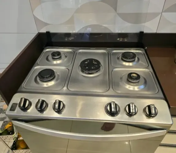 Fogão Brastemp 5 bocas com turbo chama
