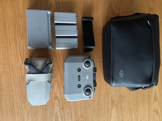 Drone DJI Mini 2 Fly More Combo (3 baterias)