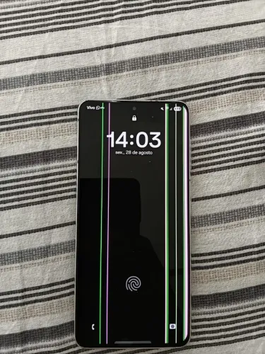 Samsung Galaxy S21 com Defeito de Tela (Linha Verde)