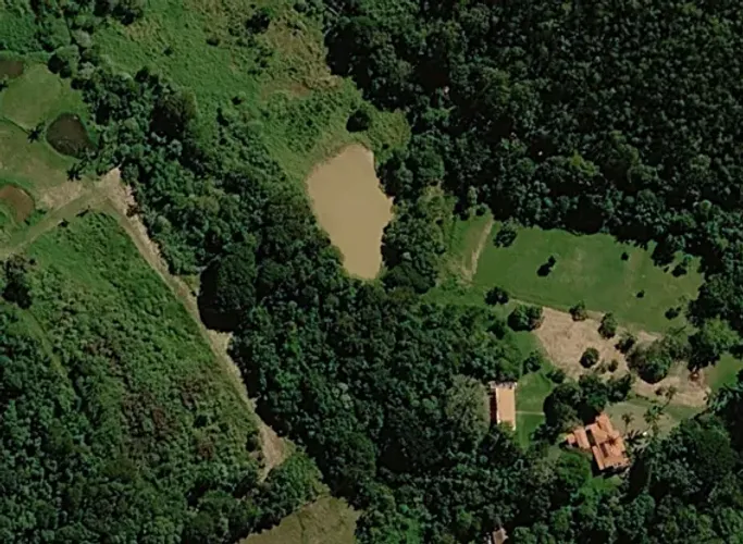 142.000,00 na Serra do Japi - Casa - espaço gourmet - lago e PROJETO APROVADO ampliação
