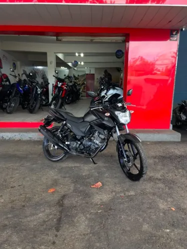 Fazer 150 2025 - 4.000km - 18.000,00$