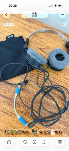 Fone de ouvido AKG