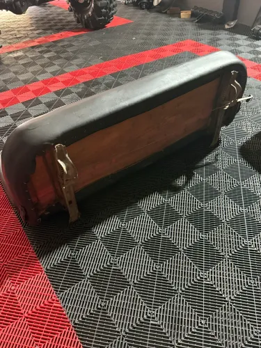 Vendo banco inteiriço !