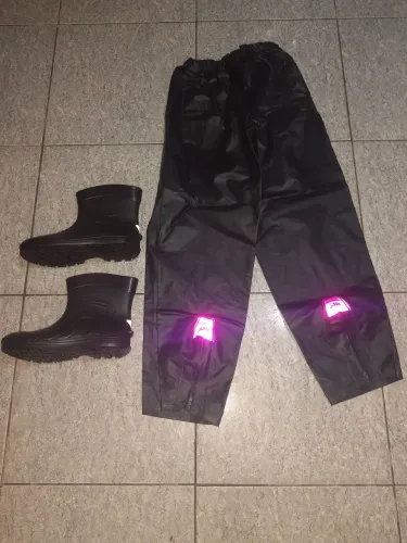 Capa de chuva + bota de borracha 