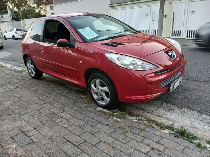 Peugeot 207 XR 1.4 Flex 8V 3P 2012