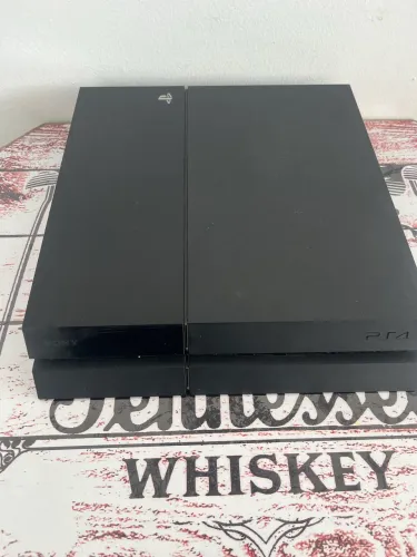 PlayStation 4 Fat - 1 TB ssd.