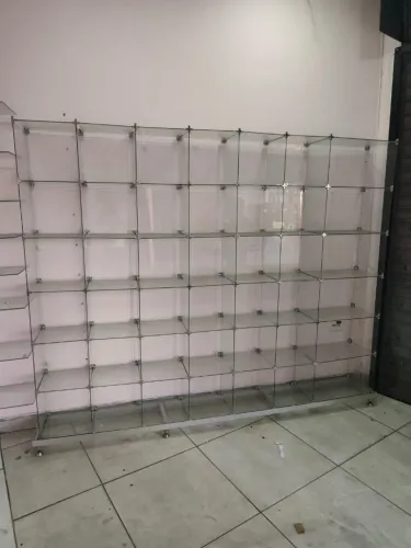 Vendo prateleiras de vidro
