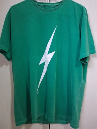 Camiseta Lightning Bolt