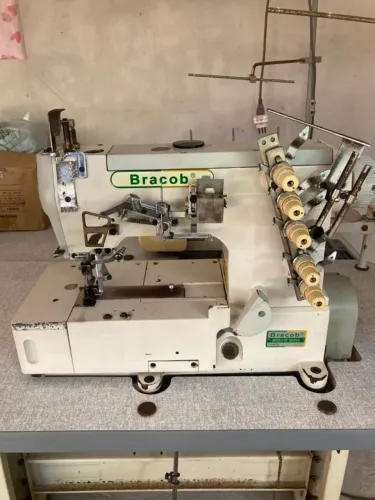 Máquina de Costura Industrial Galoneira