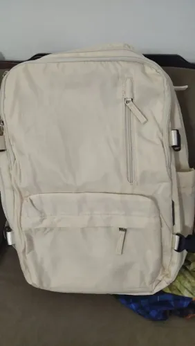 Mochila de viagem da Shopee sem uso
