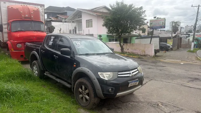 Mitsubishi L200 Triton GLS 3.2 CD TB Int.diesel MEC 2016