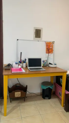 Mesa de estudos em Madeira Pinus