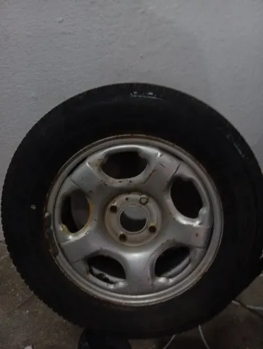 Pneu completo aro15