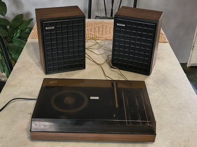 Vitrola Philips Gf-723 C/ Caixas originais Funcionando Vintage Som Antigo