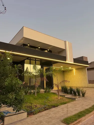Casa à venda no condomínio Village Provence, com 03 suítes e 186m²