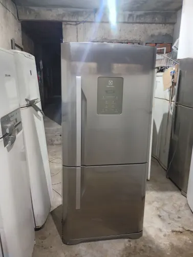 Geladeira Eletrolux Frost Free inox inverse