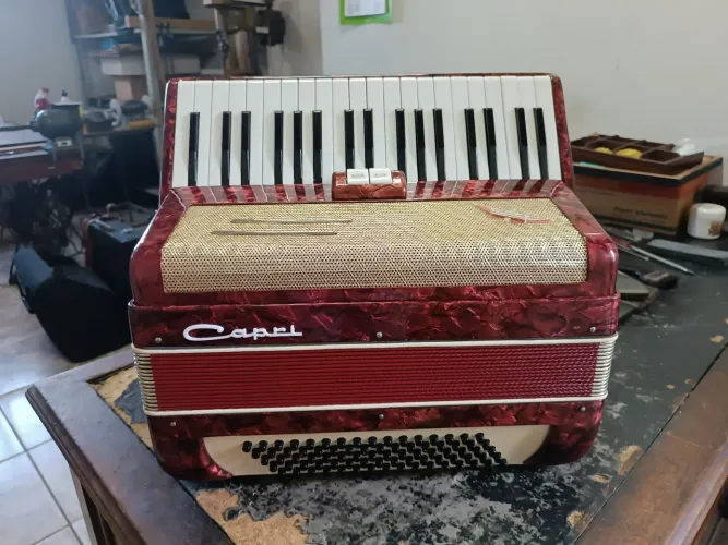 Acordeon Capri 80 Baixos
