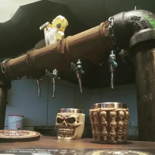 Chpeira 5 bicos + "camara" fria capacidade 7 barris, 210 litros de chopp