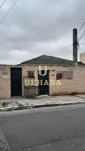 Casa térrea de 1 dormitório em ótimo para alugar na Vila Maria Luisa!