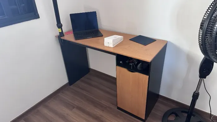 Mesa de escritório 120cm novinha