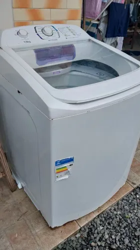 Maquina de lavar usada- problema na placa , se algum mecânico se interessar