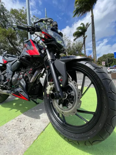 Moto Dafra Apache200 