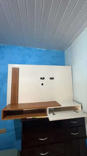 Painel para TV de 32 a 40 polegadas seminovo pouco tempo de uso