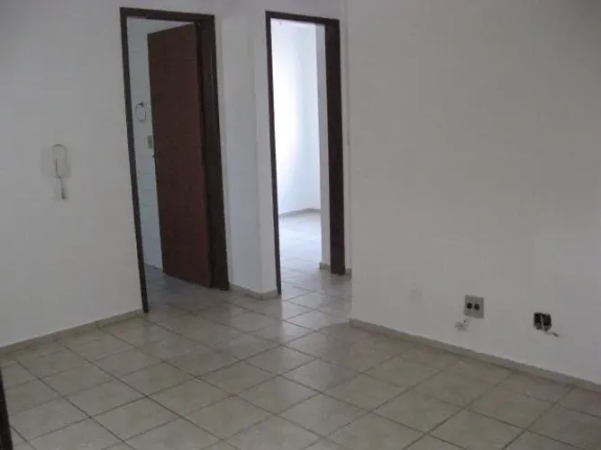 Apartamento para alugar 02 quartos na Floresta
